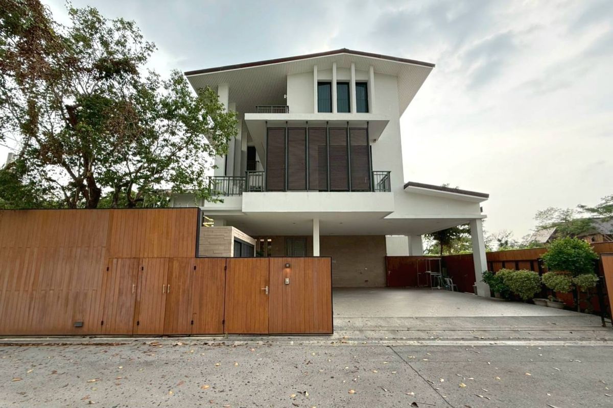 For RentHousePattanakan, Srinakarin : 🚩Pool Villa Krungthepkreetha 6 Beds for Rent 350K✨️