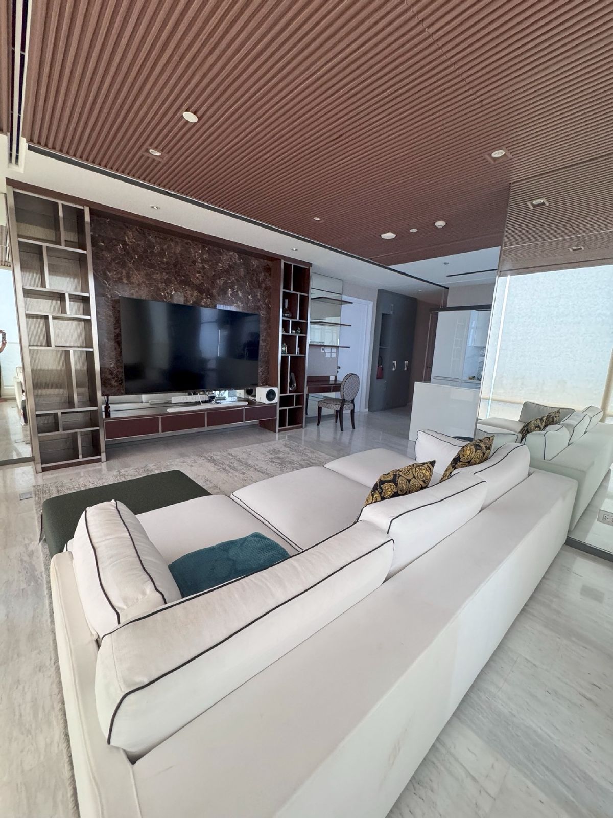 For RentCondoSathorn, Narathiwat : 🌆Four Seasons Private Residence