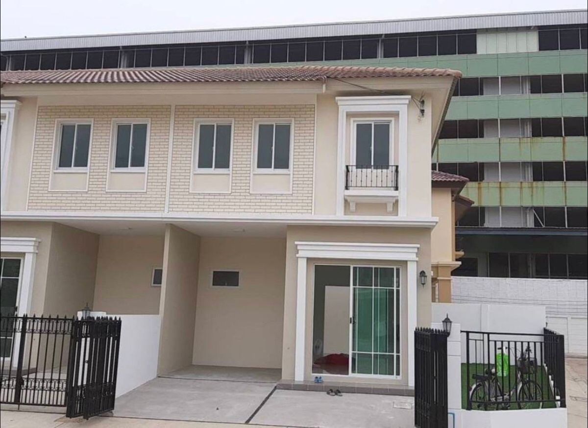 For RentTownhomePathum Thani,Rangsit, Thammasat : Rent a 2 -story home town, corner unit 25 sq.w. Pruksa Ville Village Tiwanon-Rangsit, 2 bedrooms, 2 bathrooms, fully furnished, on the main road, convenient to travel 
 
