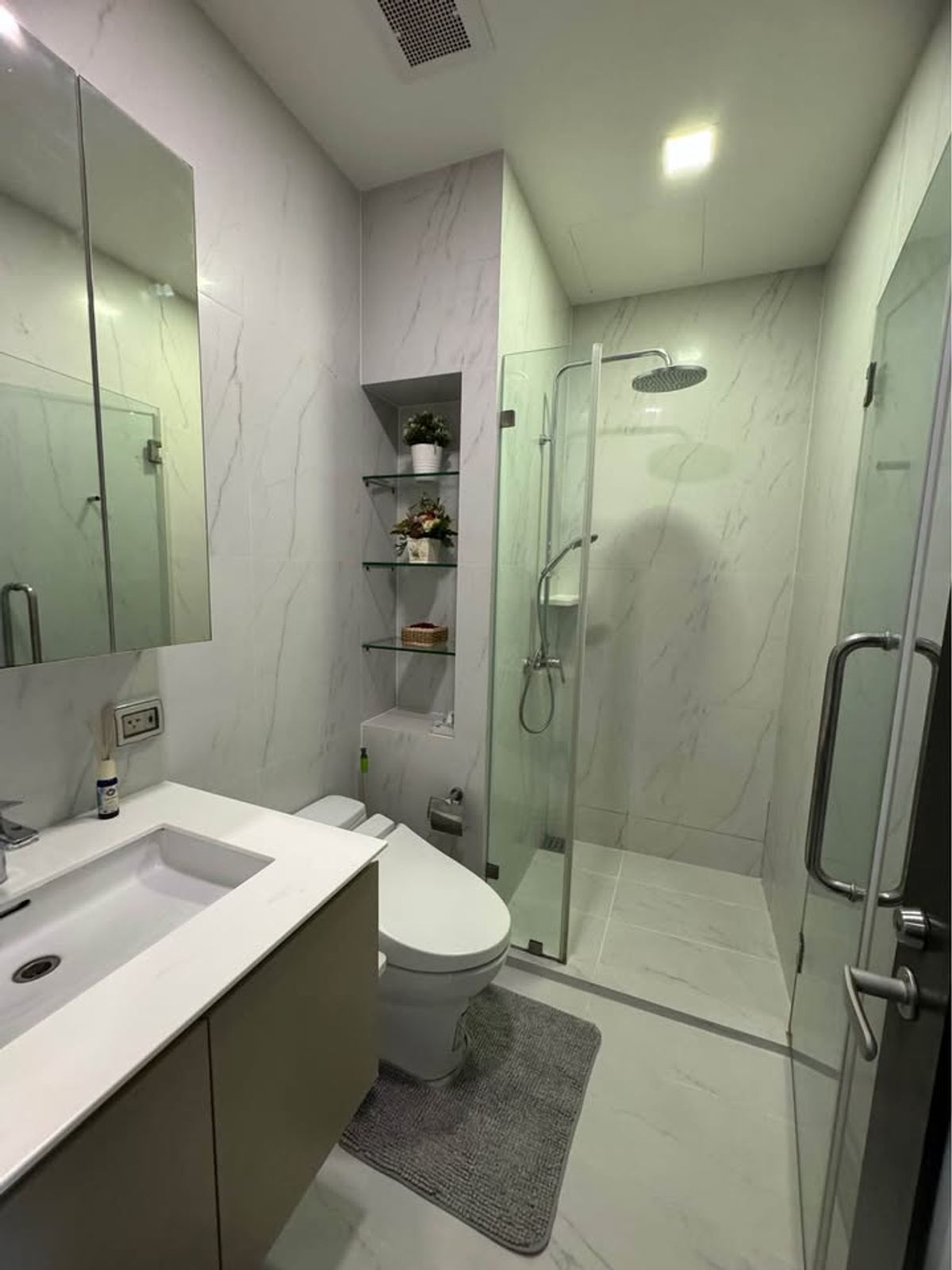 ให้เช่าคอนโดพระราม 9 เพชรบุรีตัดใหม่ RCA : 💥CP-7532💥ว่าง ให้ เช่า  ชีวาทัย เรสซิเดนซ์ อโศก 👉แอดไลน์ @mastercondo 