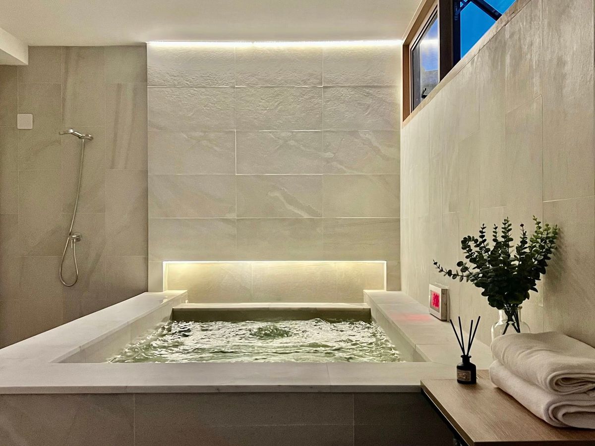 ทาวน์โฮมอ่อนนุช อุดมสุข : 🛁  ปล่อยเช่า / ขาย ทาวเฮาส์ เอกมัย 22, 4 นอน อยู่ ปรีดี พนมยงค์ 41 ใกล้ BTS พระโขนง รีโนเวทใหม่ พร้อมออนเซ็นส่วนตัว