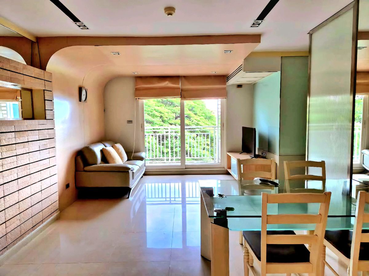ให้เช่าคอนโดสาทร นราธิวาส : บ้านสิริ สาทร เย็นอากาศ | 🏡 คอนโด 2 ห้องนอน 2 ห้องน้ำ 81 ตร.ม. วิวต้นไม้ 🌳 เงียบสงบ ใจกลางสาทร 🌆 เพียง 39,000 บาท!
