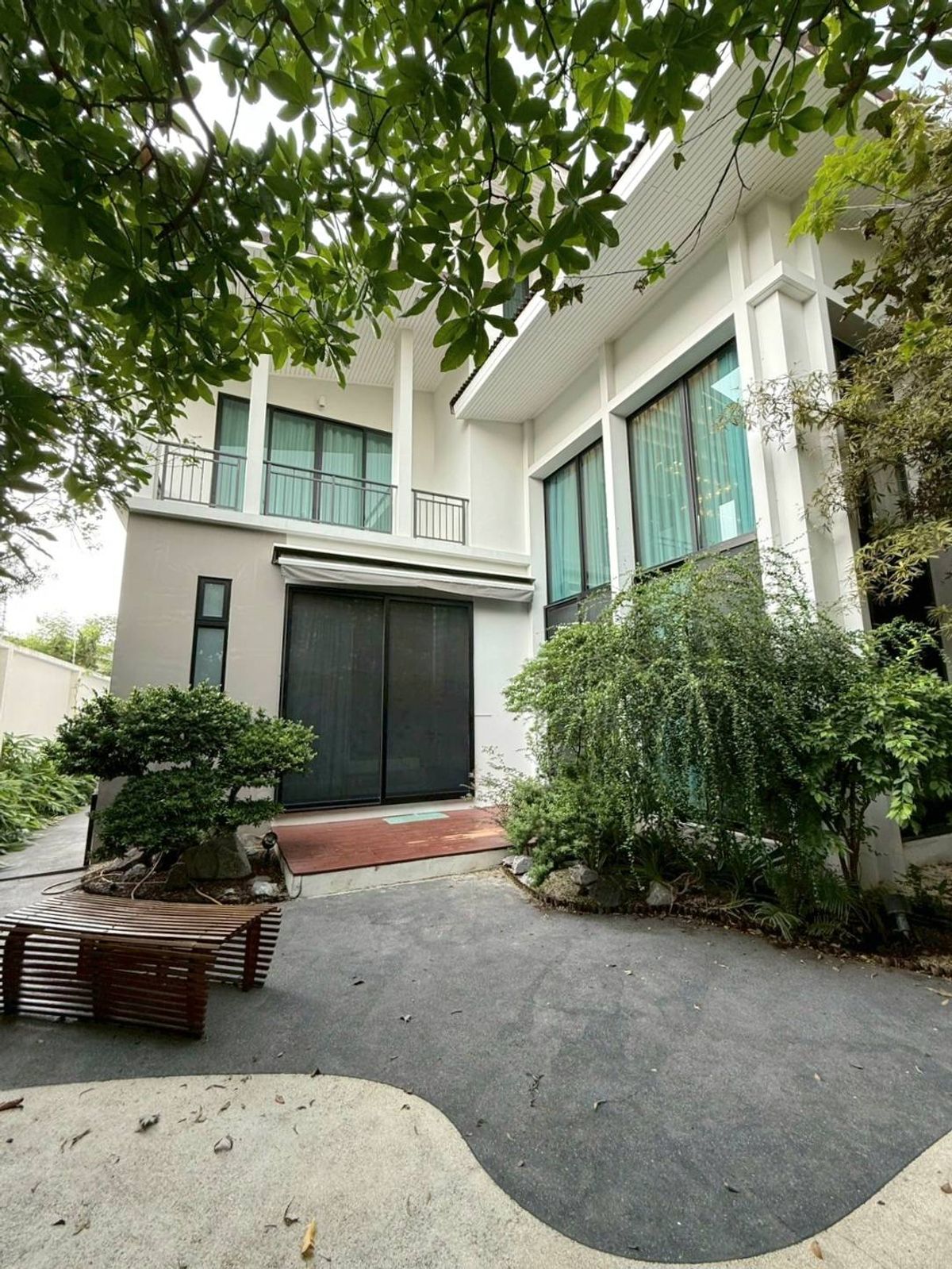 For RentHousePattanakan, Srinakarin : 🚩Pool Villa Krungthepkreetha 6 Beds for Rent 350K✨️