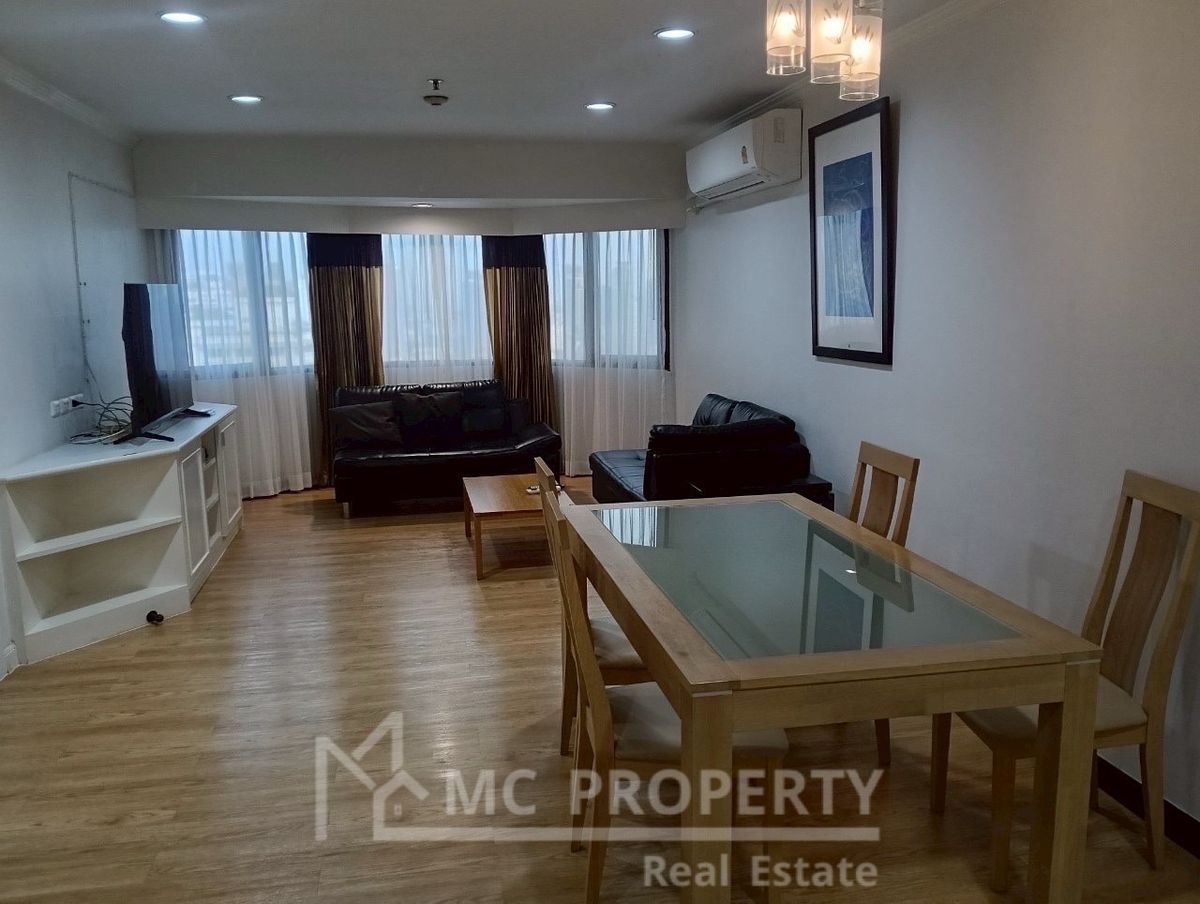 ให้เช่าคอนโดสุขุมวิท อโศก ทองหล่อ : baan suanpetch 2 ห้องนอนบวก 133sqm ให้เช่าเพียง 65,000 กรุณาติดต่อ 0816878954