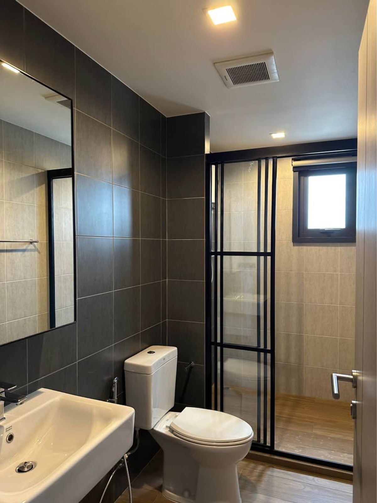 ให้เช่าคอนโดพระราม 9 เพชรบุรีตัดใหม่ RCA : 💥ST-7529💥ว่าง ให้ เช่า เดอะ เบส การ์เดน พระราม 9  👉แอดไลน์ @mastercondo 