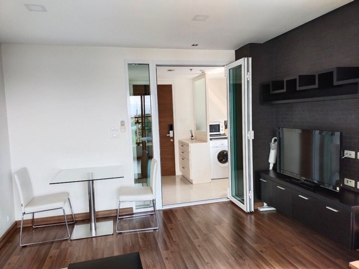 ขายคอนโดเชียงใหม่ :  คอนโด เดอะ ชายน์ คอนโดมิเนียม ใหญ่ใจกลางเชียงใหม่ ในราคาที่คุณต้องว้าว! รีบตัดสินใจก่อนใคร เพราะของดีแบบนี้...หมดไวมาก#ถนนช้างคลาน #เชียงใหม่