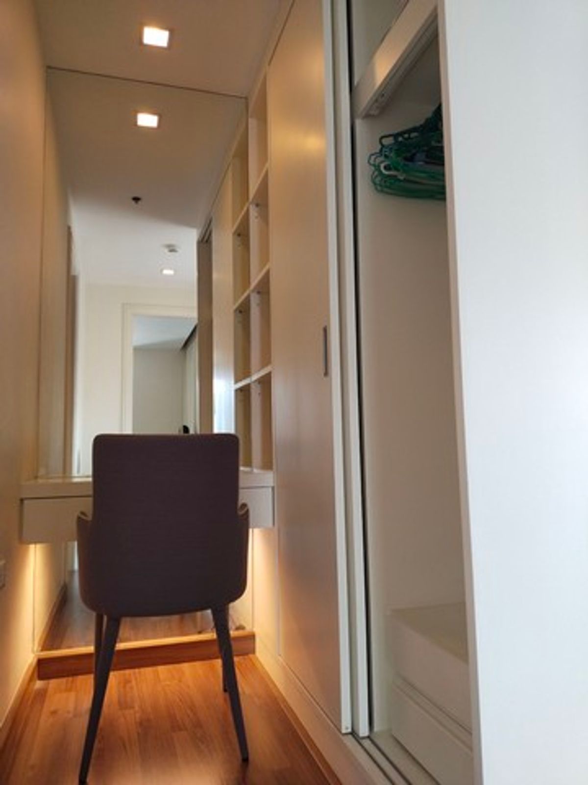 ขายคอนโดเชียงใหม่ :  คอนโด เดอะ ชายน์ คอนโดมิเนียม ใหญ่ใจกลางเชียงใหม่ ในราคาที่คุณต้องว้าว! รีบตัดสินใจก่อนใคร เพราะของดีแบบนี้...หมดไวมาก#ถนนช้างคลาน #เชียงใหม่