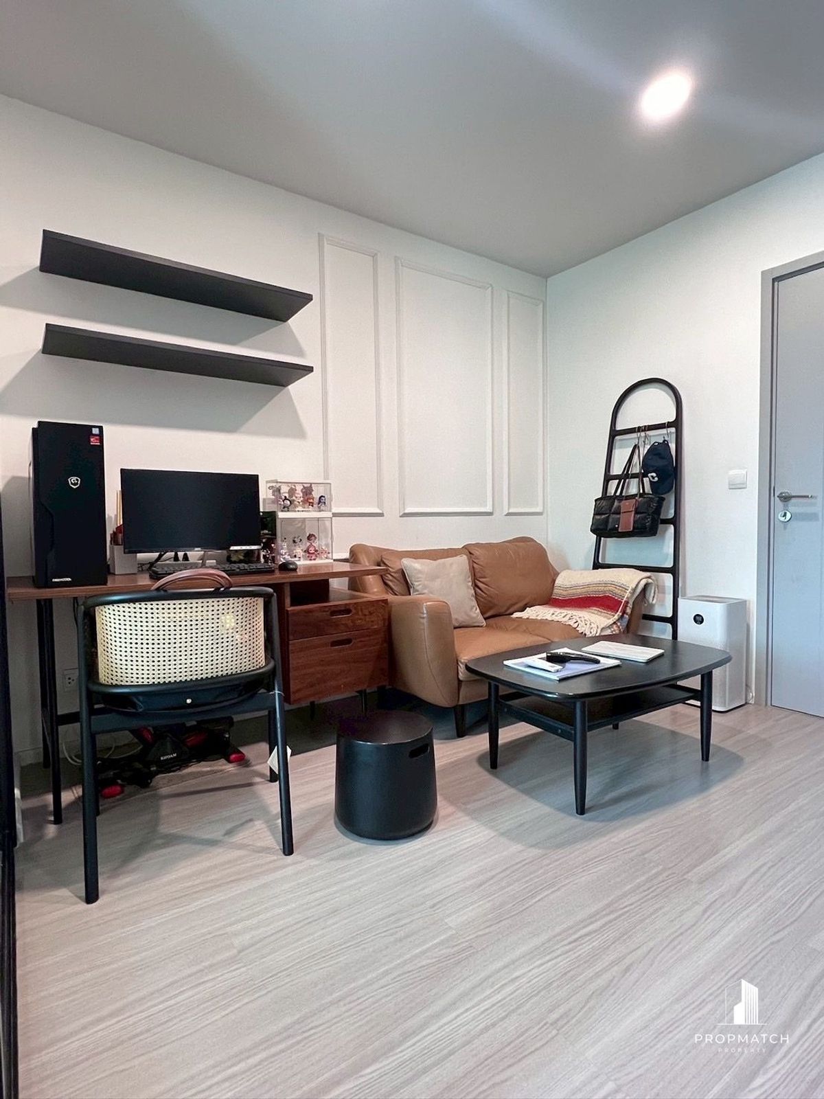 ขายคอนโดพระราม 9 เพชรบุรีตัดใหม่ RCA : ✨Flash Deal ✨Aspire Asoke-Ratchada ( 1Bed 1Bath 32SQM.) พร้อมอยู่ ! เพียง 3,300,000 บาท Tel.0981315848 @propmatch