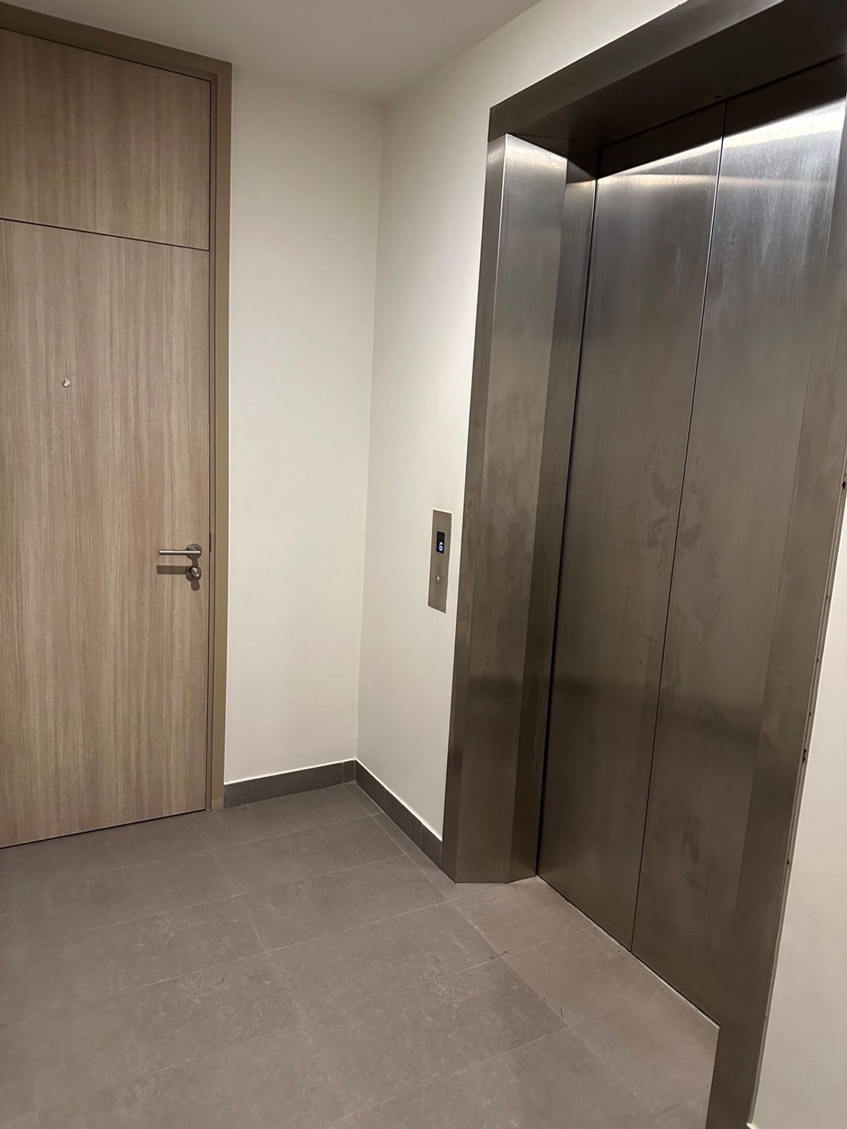 ให้เช่าคอนโดวิทยุ ชิดลม หลังสวน : for rent condo Noble Ploenchit fully furnished (S15-14007) 