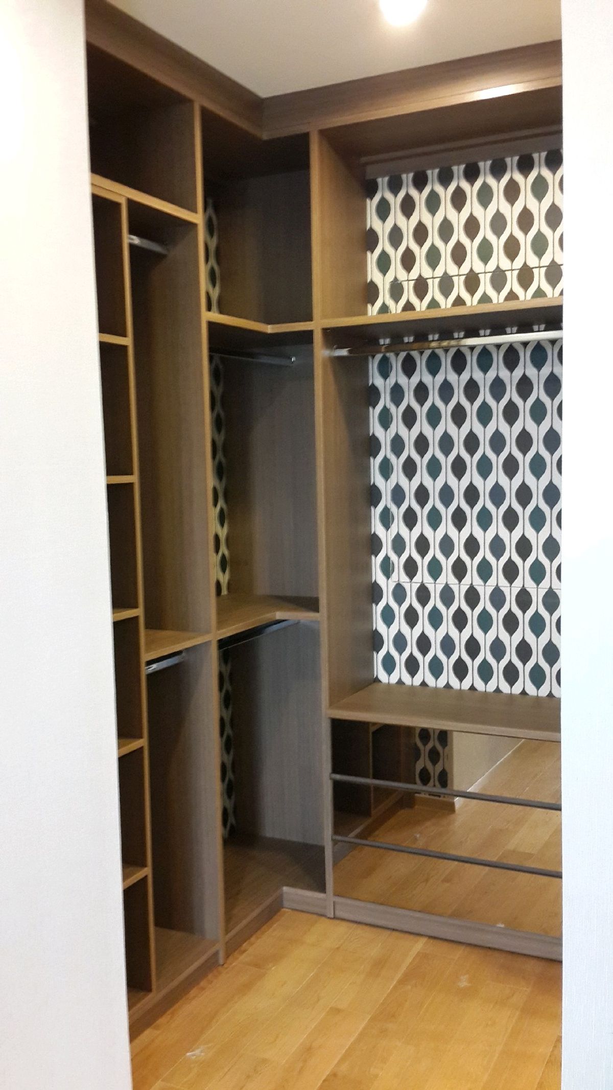 ให้เช่าคอนโดสาทร นราธิวาส : 🔥ให้เช่าด่วน🔥Condo The BREEZE Narathivas rd. ห้องสวย เฟอร์นิเจอร์ครบ พร้อมเข้าอยู่ (สำหรับเช่าระยะสั้น) ❗