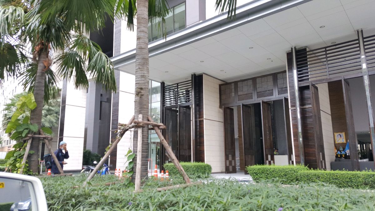 ให้เช่าคอนโดสาทร นราธิวาส : 🔥ให้เช่าด่วน🔥Condo The BREEZE Narathivas rd. ห้องสวย เฟอร์นิเจอร์ครบ พร้อมเข้าอยู่ (สำหรับเช่าระยะสั้น) ❗