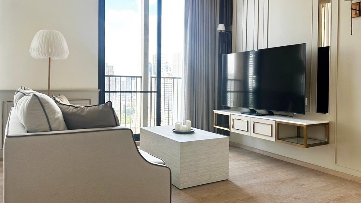 For SaleCondoSukhumvit, Asoke, Thonglor : Luxury! Noble BE19 2-bedroom in the heart of Asoke for sale at only 27.5 millionConveniently connected to BTS/MRT, close to all lifestyles, with complete amenities!