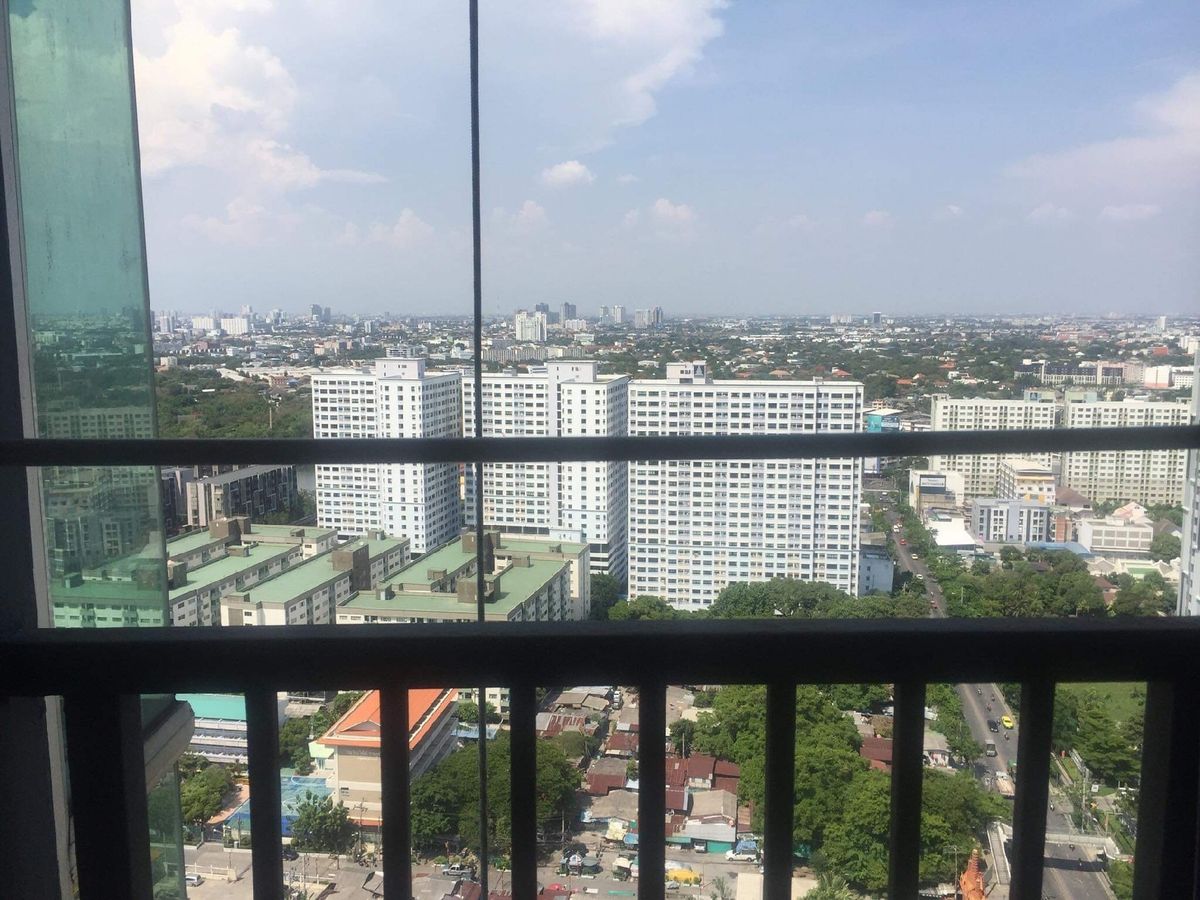 ให้เช่าคอนโดอ่อนนุช อุดมสุข : ห้องว่างแล้ว the base sukhumvit 77 for rent  1 ห้องนอน ชี้นสูง 