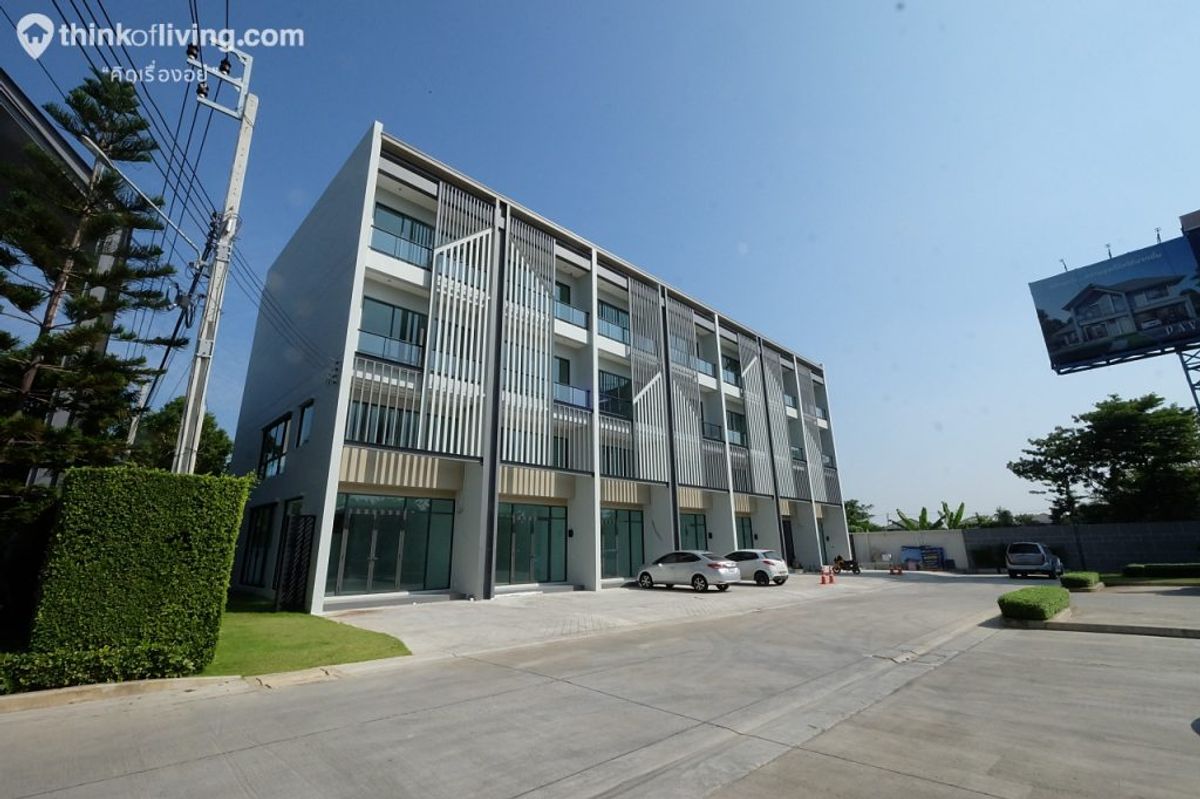 อาคารพาณิชย์นนทบุรี บางใหญ่ บางบัวทอง : ขาย หรือให้เช่า HOME OFFICE + PENTHOUSE 4 ชั้นหน้าหมู่บ้าน Pave Pinklao-Salaya เหมาะทำธุรกิจขนาดหมู่บ้าน 300 หลังคาเรือน