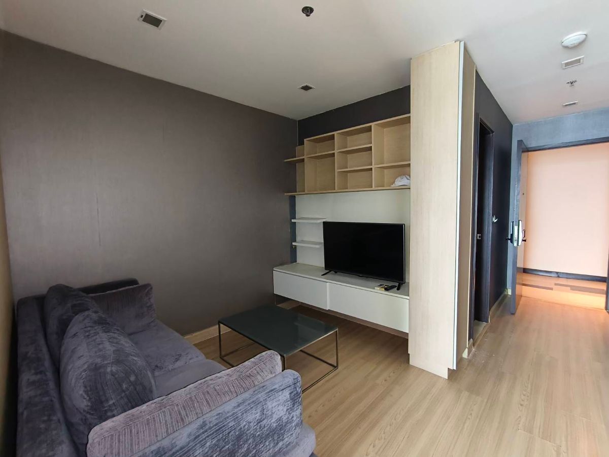 ให้เช่าคอนโดอ่อนนุช อุดมสุข : Condo for rent : Sky Walk Residences (BTS Phra Khanong ) MK-02  line @livingbkk