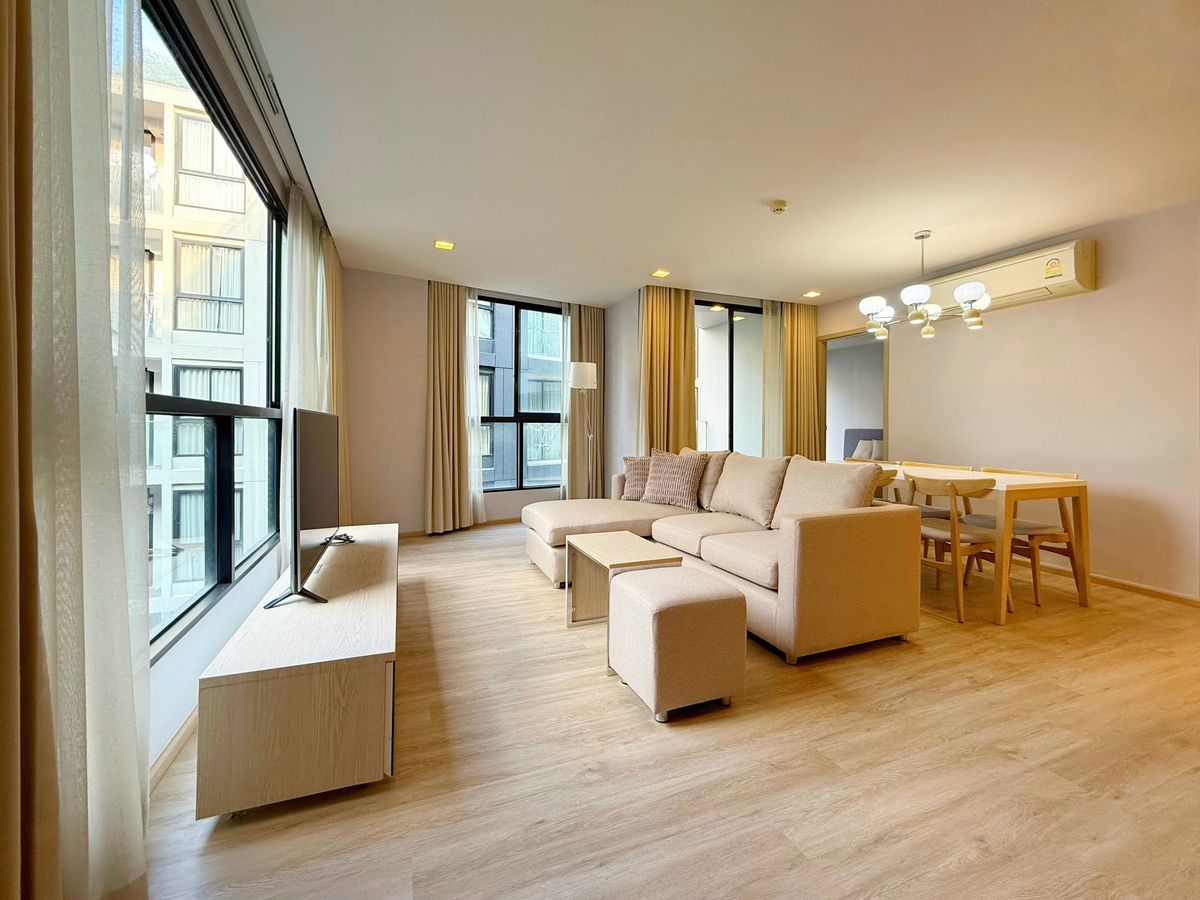 ให้เช่าคอนโดสุขุมวิท อโศก ทองหล่อ : For Rent Liv@49  3beds size 95 sq.m. F/F