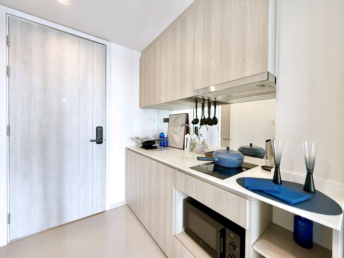 For SaleCondoWongwianyai, Charoennakor : ✨ The Reference Sathorn - Wongwian Yai 🏙️ Luxury condo from SC Asset ✅ Near BTS only 130 m.