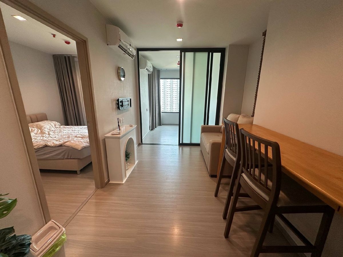 For RentCondoThaphra, Talat Phlu, Wutthakat : ⭐️Life Sathorn Sierra⭐️ Special Type room 39 sqm Free ready to move ✅