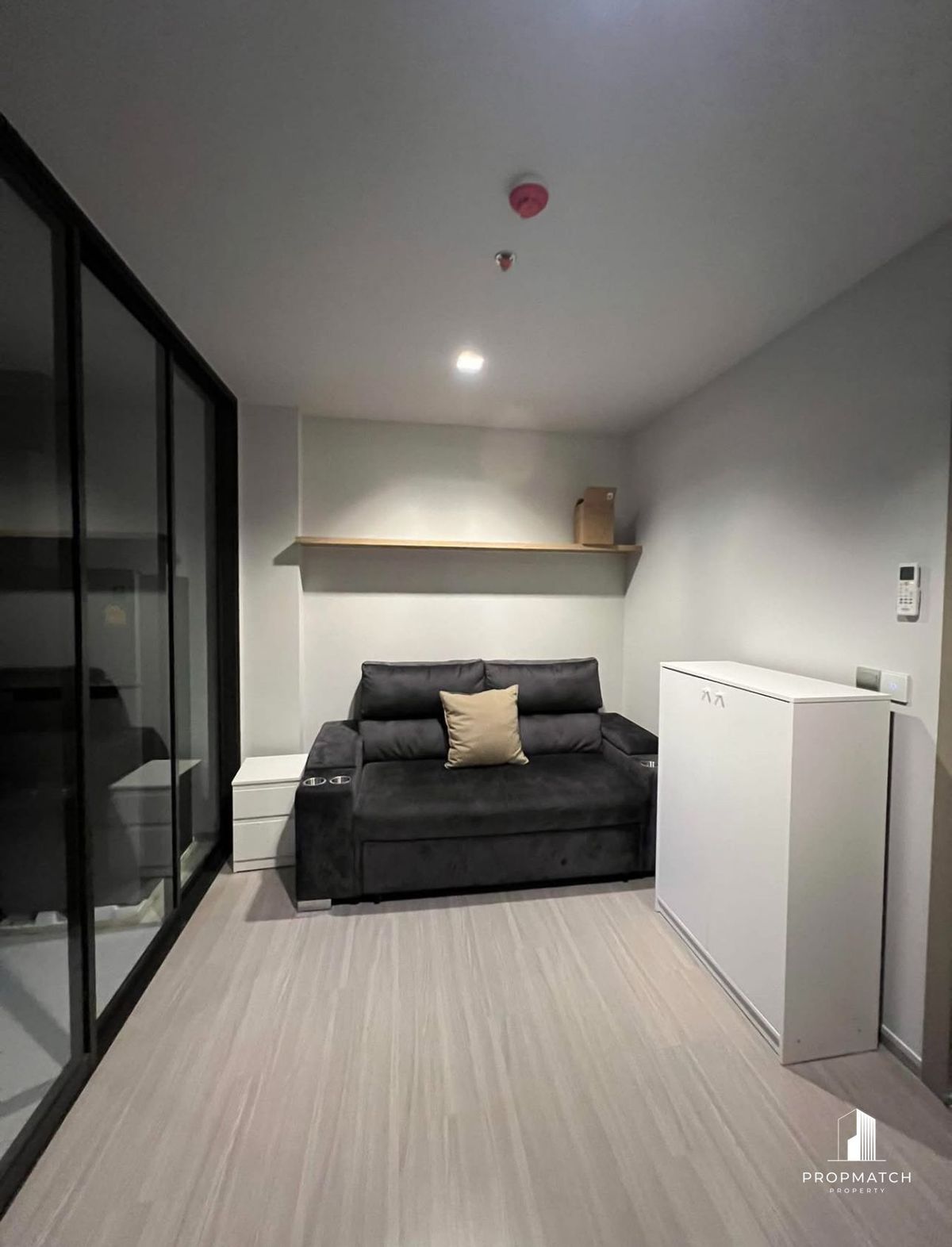 ให้เช่าคอนโดพระราม 9 เพชรบุรีตัดใหม่ RCA :  ✨ Flash Deal ✨ Life Asoke-Rama 9 ( 1Bed1Bath35SQM.)พร้อมอยู่ !! เพียง 20,000 บาทต่อเดือน Tel.0981315848 @propmatch