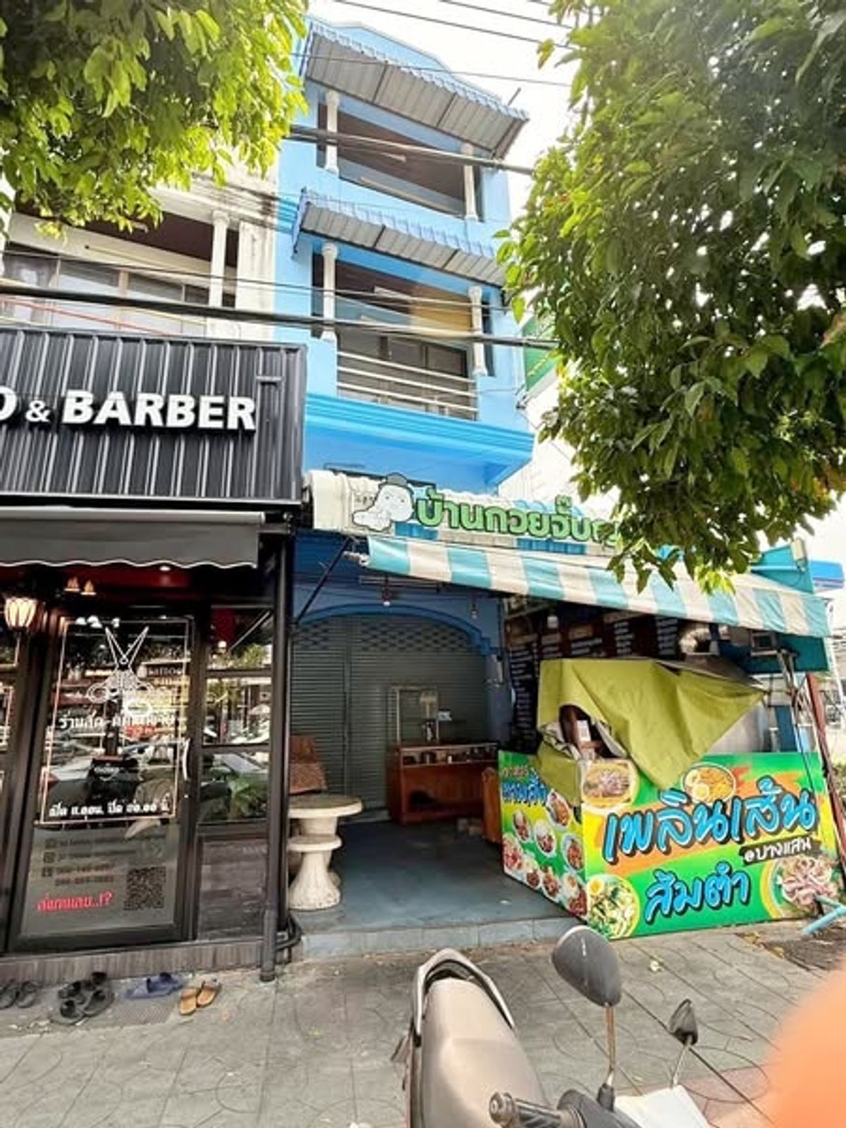 เซ้งร้านค้า/ตลาดนัดพัทยา บางแสน ชลบุรี สัตหีบ : เซ้งร้านก๊วยจั๊บญวน ถนนลงหาดบางแสน ติดปั๊มปตท เยื้องร้านเหล้าชื่อดัง ใกล้แหล่งนักศึกษา สถานบันเทิง ด่วน 90,000 บ