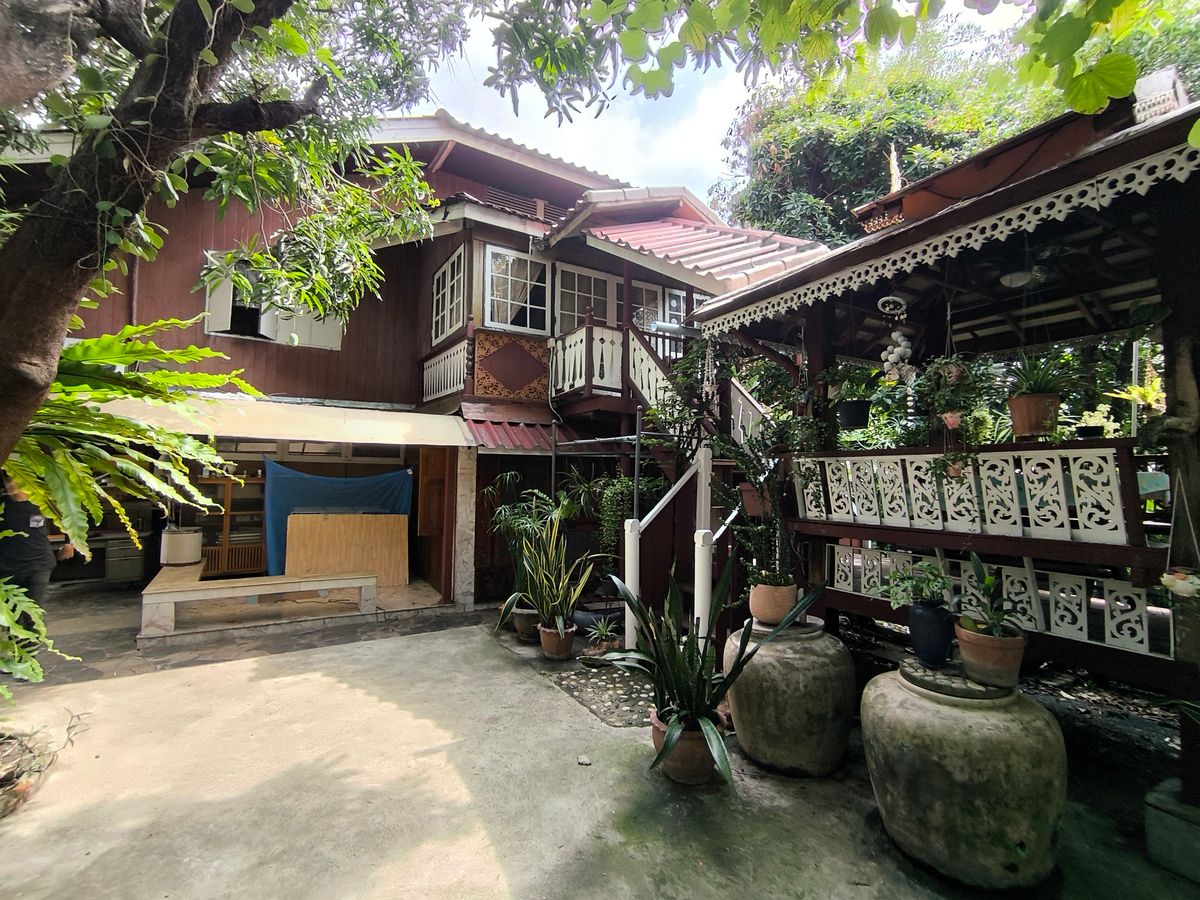 ขายบ้านราชเทวี พญาไท : บ้านเดี่ยวเนื้อที่ 446 ตรว. ใจกลางเมือง เหมาะสำหรับลงทุน