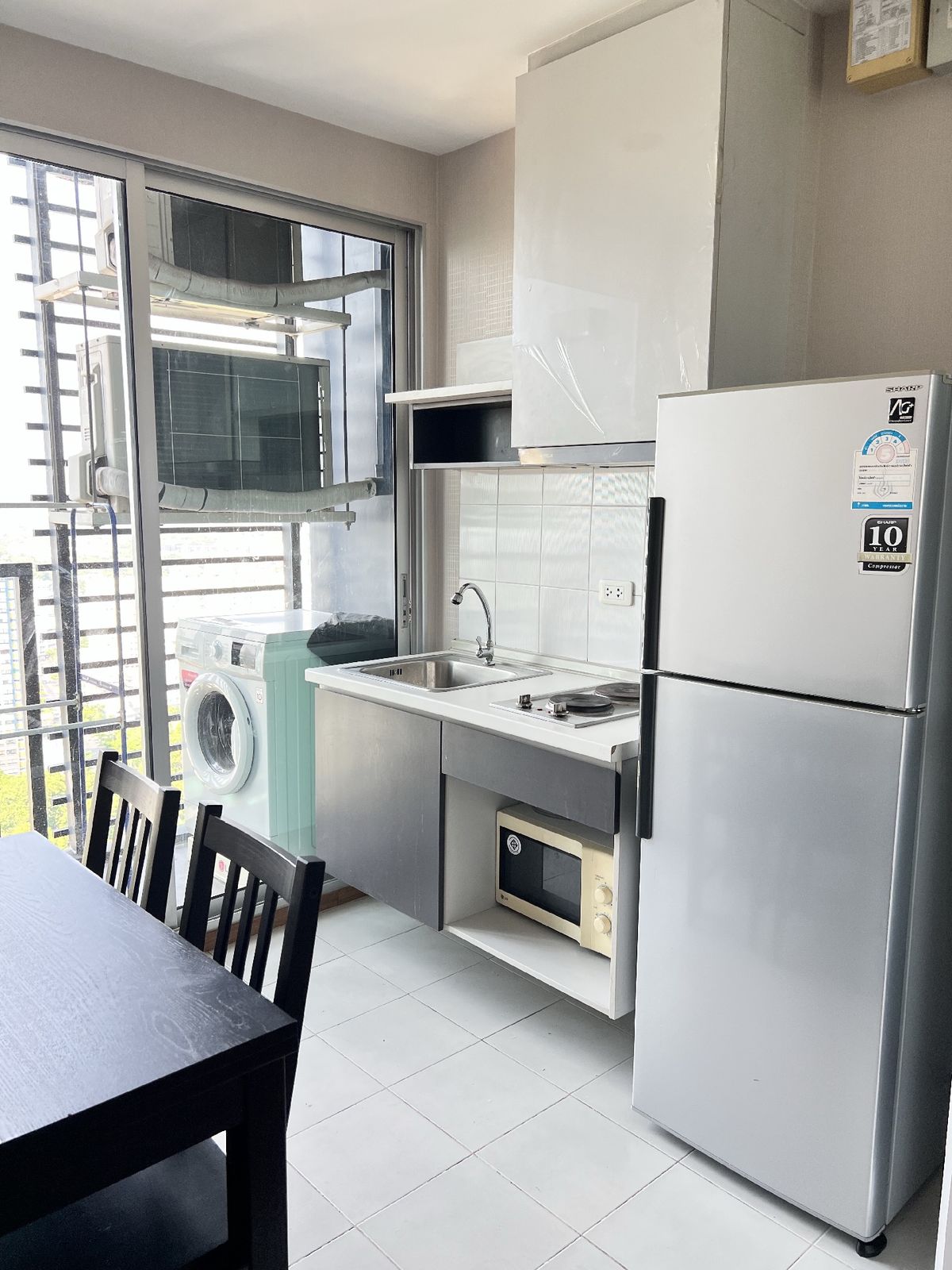 ให้เช่าคอนโดอ่อนนุช อุดมสุข : ห้องว่างแล้ว the base sukhumvit 77 for rent  1 ห้องนอน ชี้นสูง 