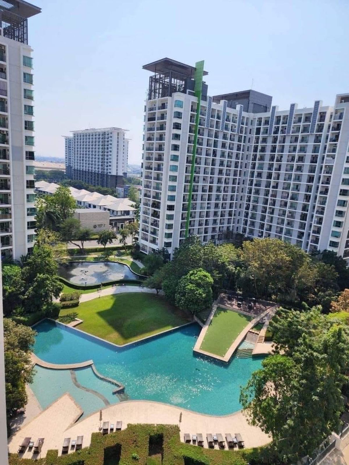 For RentCondoPattanakan, Srinakarin : Rent The Parkland Srinakarin (The Parkland Srinakarin)  🛏️ 2 bedrooms 🛁 2 bathrooms 🛋️ 1 living room size 58 sqm. Building B 12A ✨ Price 15,000 baht ✨  