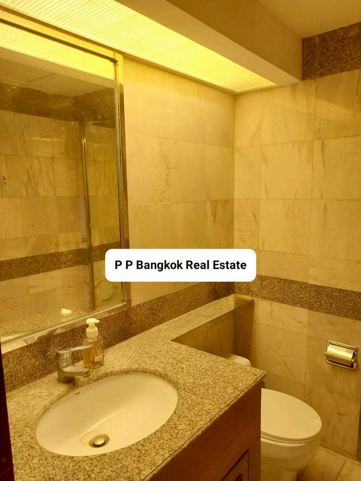 For SaleCondoSukhumvit, Asoke, Thonglor : Rare unit for Sale Type A Standard unit  Sale  20.9 MB