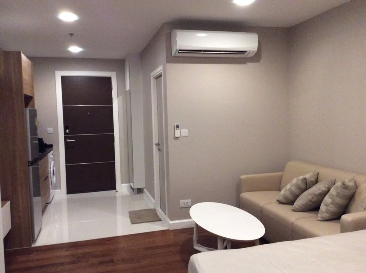 For RentCondoSamut Prakan,Samrong : With 1 bedroom 45 sqm. The Metropolis Samrong Interchange Project (The Metro Polymrong Interchange). Interested in looking at the Call: 0955071632 (AG guide).