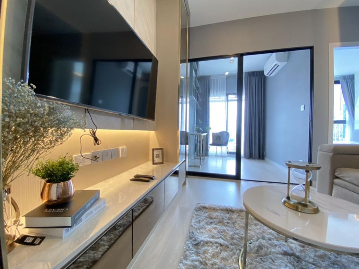 For RentCondoSathorn, Narathiwat : Condo for rent, Night Bridge, Prime Sathorn [Knightsbridge Prime Sathorn]. Beautiful room, good price, convenient to travel, complete furniture. Ready to move in immediately Can make an appointment to see the room 
 
