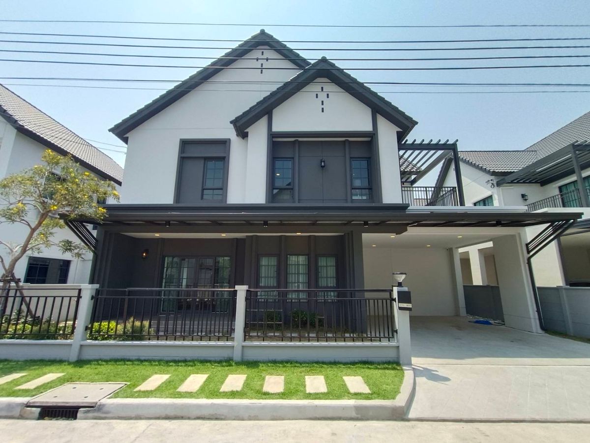 ให้เช่าบ้านบางนา แบริ่ง ลาซาล : Centro bangna Near maga bangna for rent.