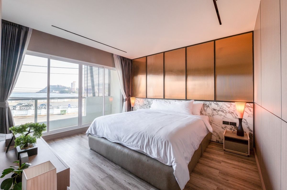 For RentCondoPattaya, Bangsaen, Chonburi : Condominium for rent at Kotobuki Place on Bangsaen Beach  Newly renovated sea view room