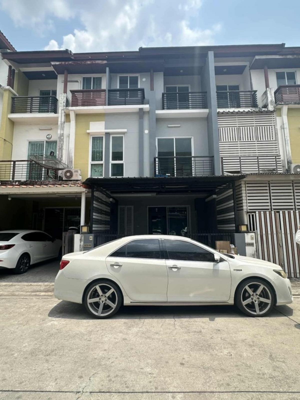 ให้เช่าทาวน์โฮมบางนา แบริ่ง ลาซาล : ให้เช่าทาวน์โฮม 3 ชั้น โครงการ นัมเบอวันราม2 วงแหวน-บางนา ✅19,000/เดือน✅