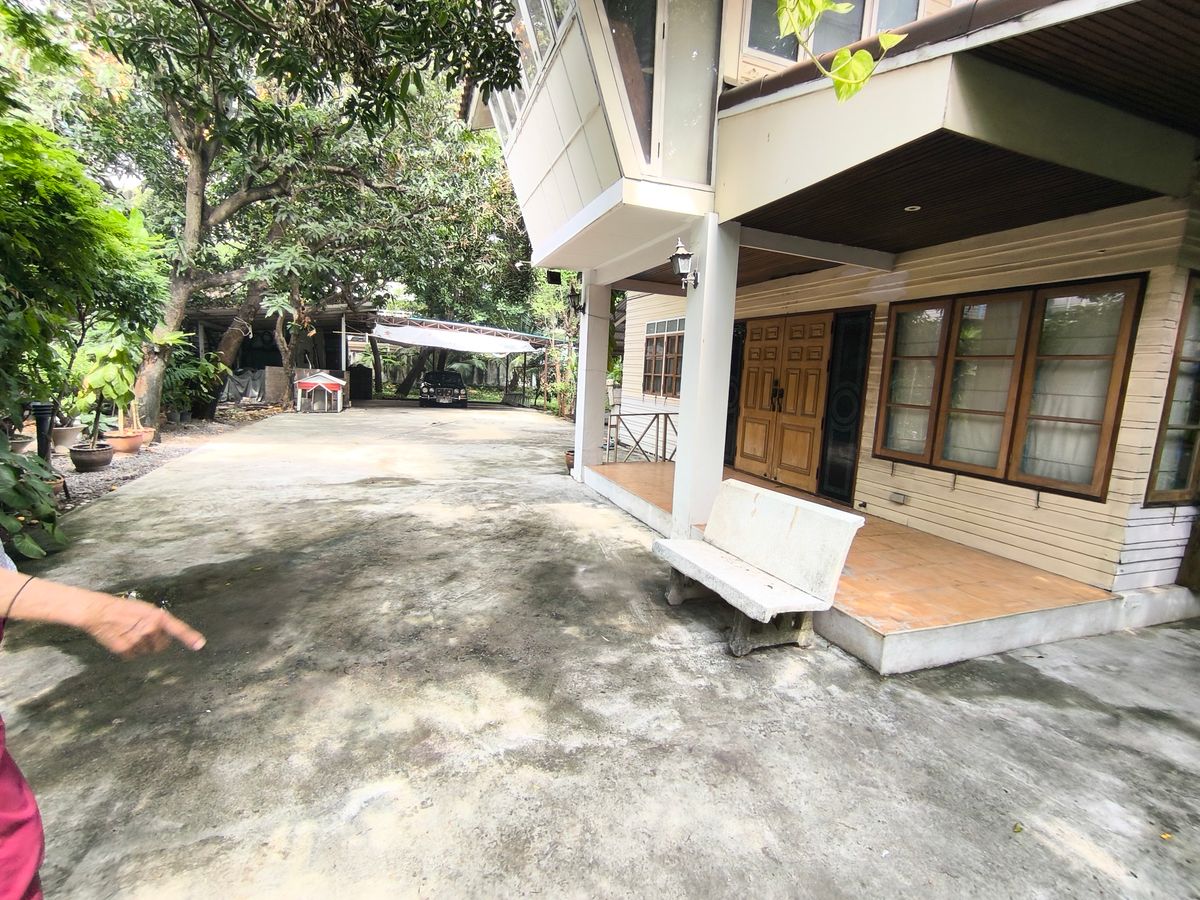 ขายบ้านราชเทวี พญาไท : บ้านเดี่ยวเนื้อที่ 446 ตรว. ใจกลางเมือง เหมาะสำหรับลงทุน