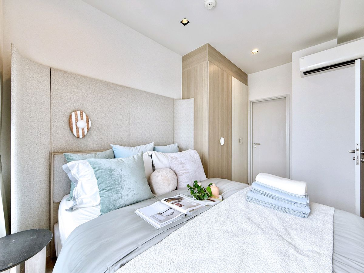 For SaleCondoWongwianyai, Charoennakor : & quot; Open a new living experience! ✨ Luxury condo, complete with the Chao Phraya view 🌊 Near BTS only 130 m. 🚆 Starting 11.05 deleted. From SC Asset 🏡 with the middle part! & quot;*