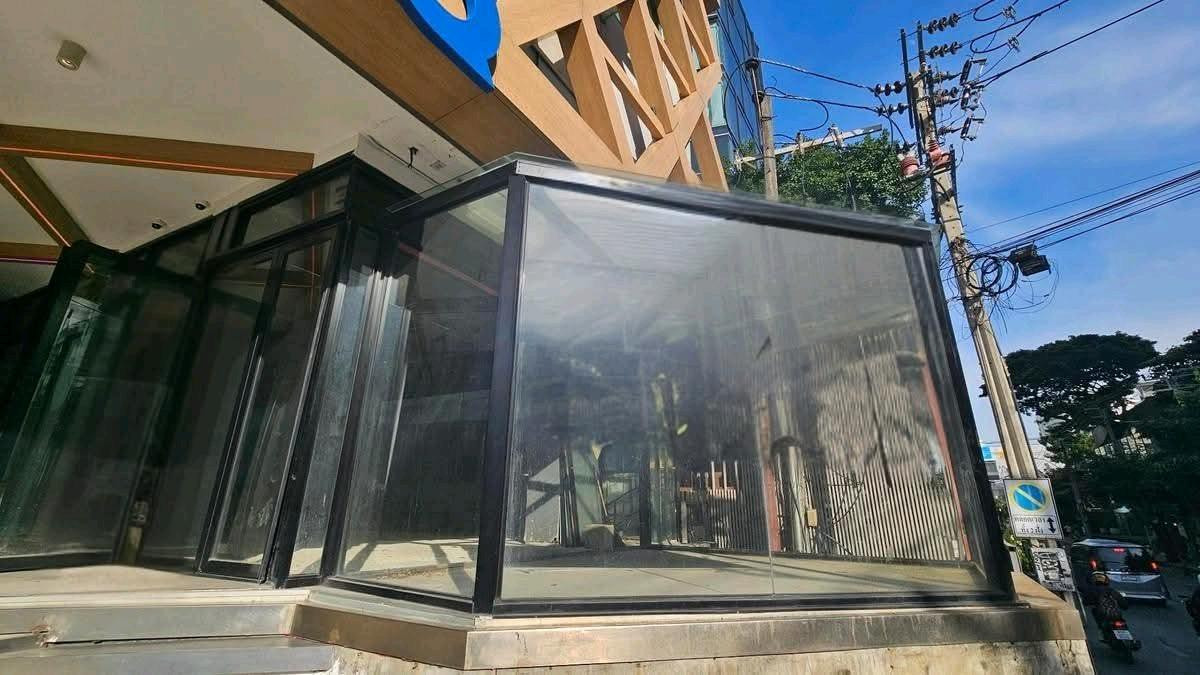 For RentRetail SpaceSukhumvit, Asoke, Thonglor : Rental on the 1st floor, Thonglor Soi 10, next to the road