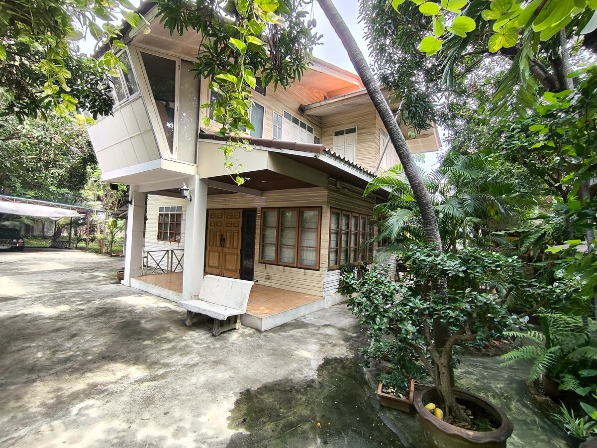 ขายบ้านราชเทวี พญาไท : บ้านเดี่ยวเนื้อที่ 446 ตรว. ใจกลางเมือง เหมาะสำหรับลงทุน