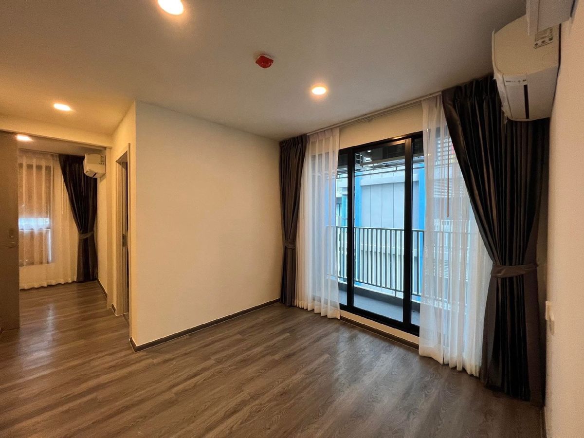 ขายคอนโดอ่อนนุช อุดมสุข : ขายห้องมุม ชั้นสูง Low rise The origin onnut ! 1 นอน 1 น้ำ 1 ทำงาน 34.94Sqm Type 1 Bed Plus มีสองชั้น Yiled ดีลงทุนได้ โทร 0822261045 Line : eyeamjanggy 