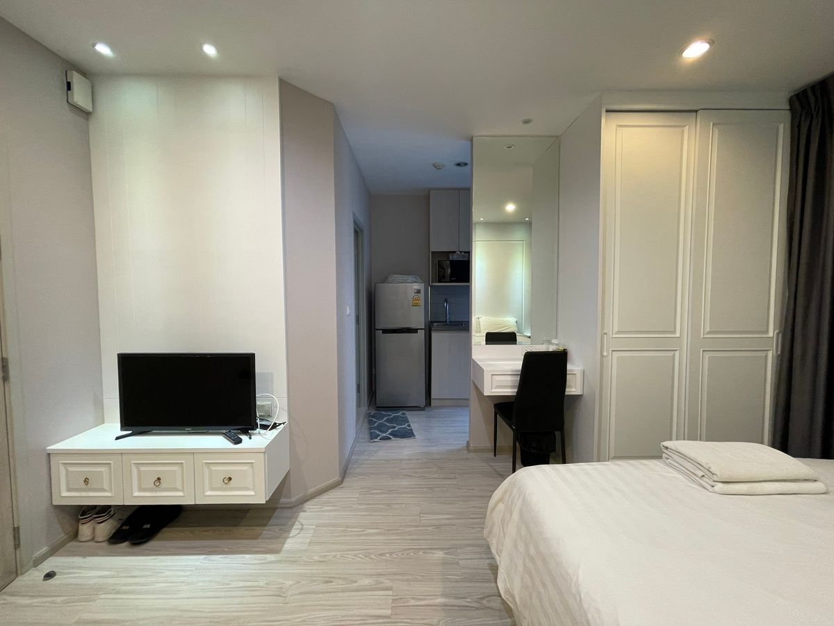 ขายคอนโดบางนา แบริ่ง ลาซาล : FOR SALE Ideo Mobi sukhumvit eastgate  จัดจ้านย่านบางนา ผ่อนเริ่มต้นเพียง 5,900- ชั้น 21 ขนาด 22 ราคา  2,190,000  ผ่อนถูกกว่าเช่า ติดต่อเราด่วนนน
