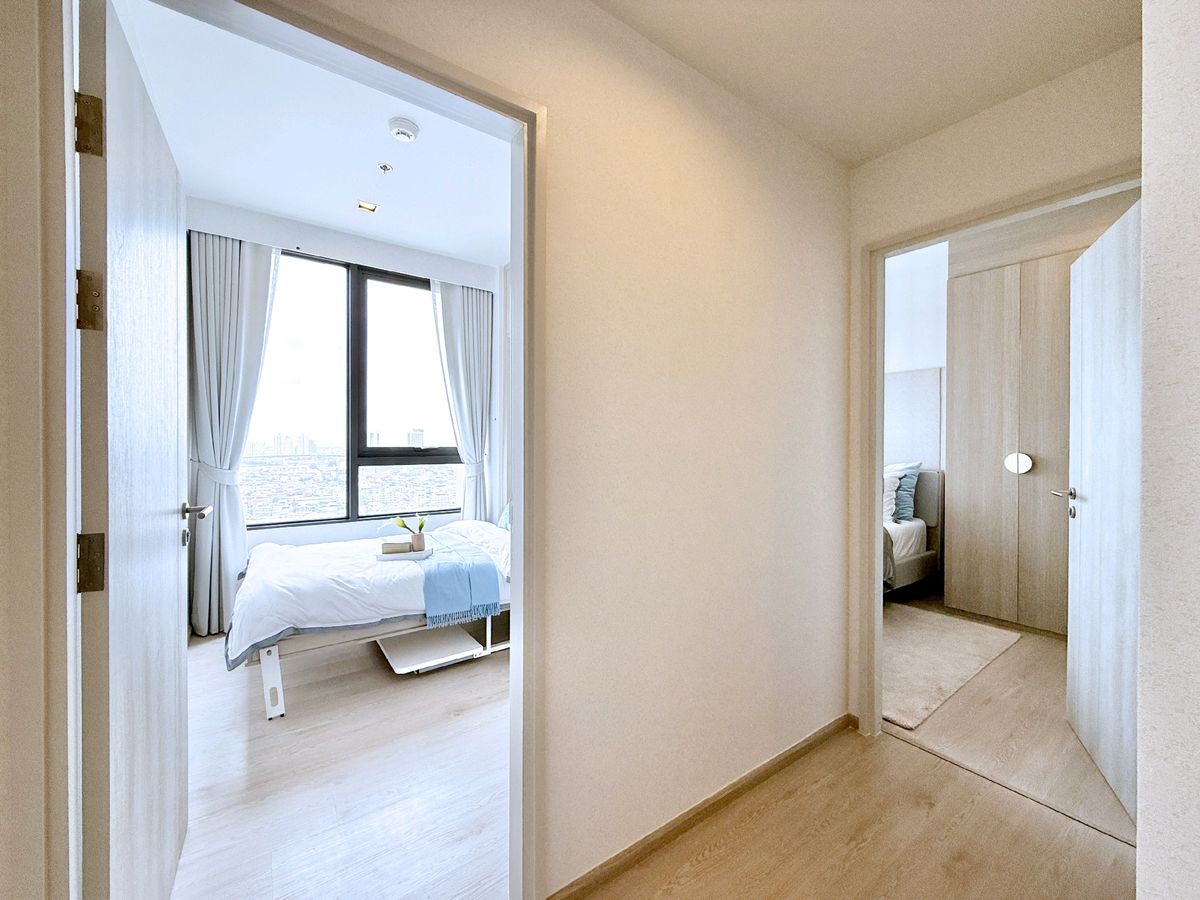 For SaleCondoWongwianyai, Charoennakor : & quot; Open a new living experience! ✨ Luxury condo, complete with the Chao Phraya view 🌊 Near BTS only 130 m. 🚆 Starting 11.05 deleted. From SC Asset 🏡 with the middle part! & quot;*