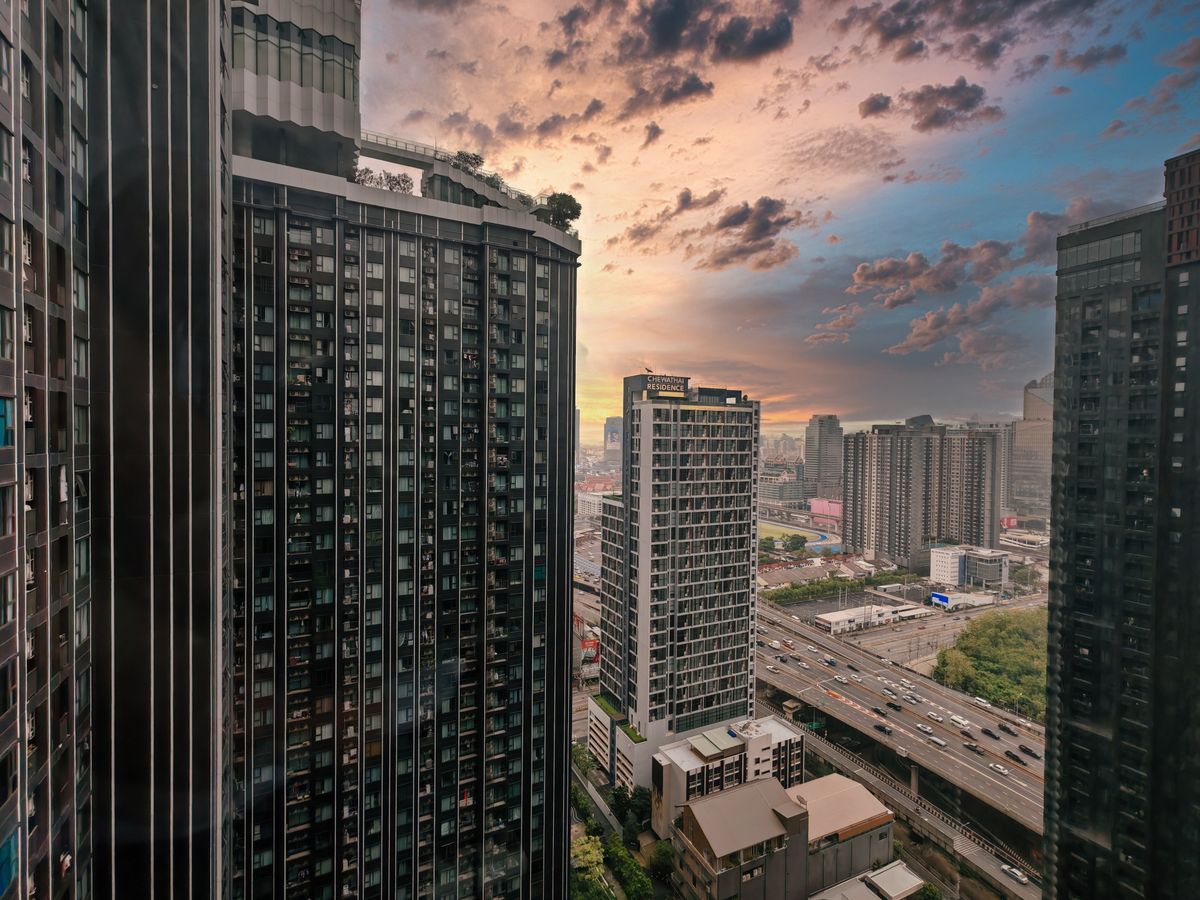 ขายคอนโดพระราม 9 เพชรบุรีตัดใหม่ RCA : Life Asoke Rama 9 (ไลฟ์ อโศก-พระราม 9) คอนโด High-Rise ใจกลาง New CBD