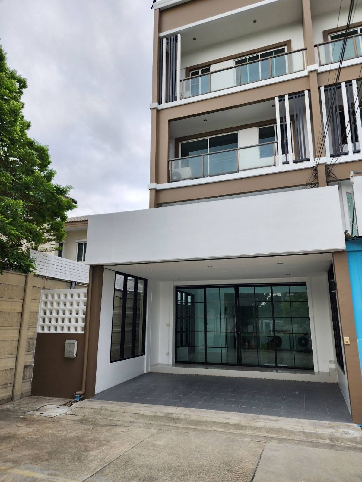 ทาวน์โฮมพัฒนาการ ศรีนครินทร์ : Flexible Function Townhome | Office or Home | Pattanakarn | Pruksa Avenue Suan Luang
