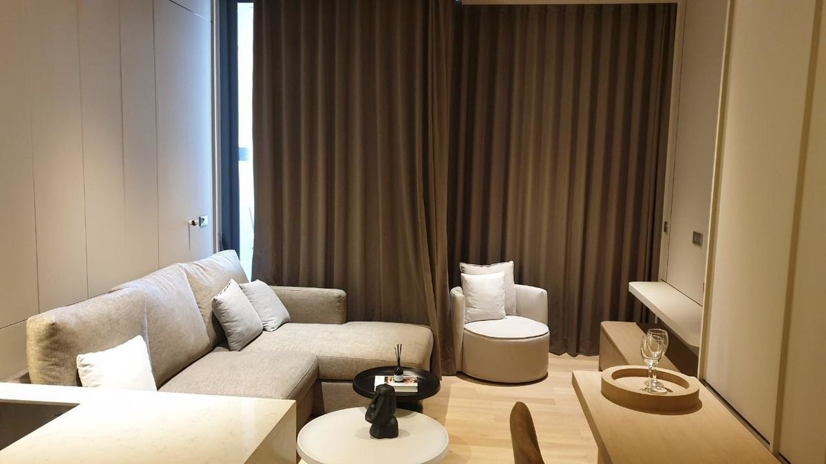 ให้เช่าคอนโดสุขุมวิท อโศก ทองหล่อ : For Rent The Esse Asoke 1bed size 45 sq.m. F/F Ready to move in