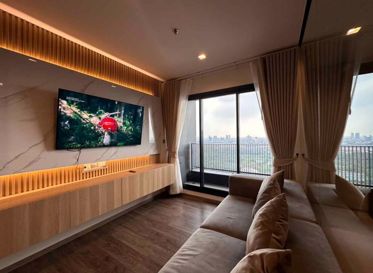 ให้เช่าคอนโดลาดพร้าว เซ็นทรัลลาดพร้าว : For Rent – Life Ladprao Valley (Floor 38, Park View)
60 SQ.M. | 2 Bedrooms | 2 Bathrooms
