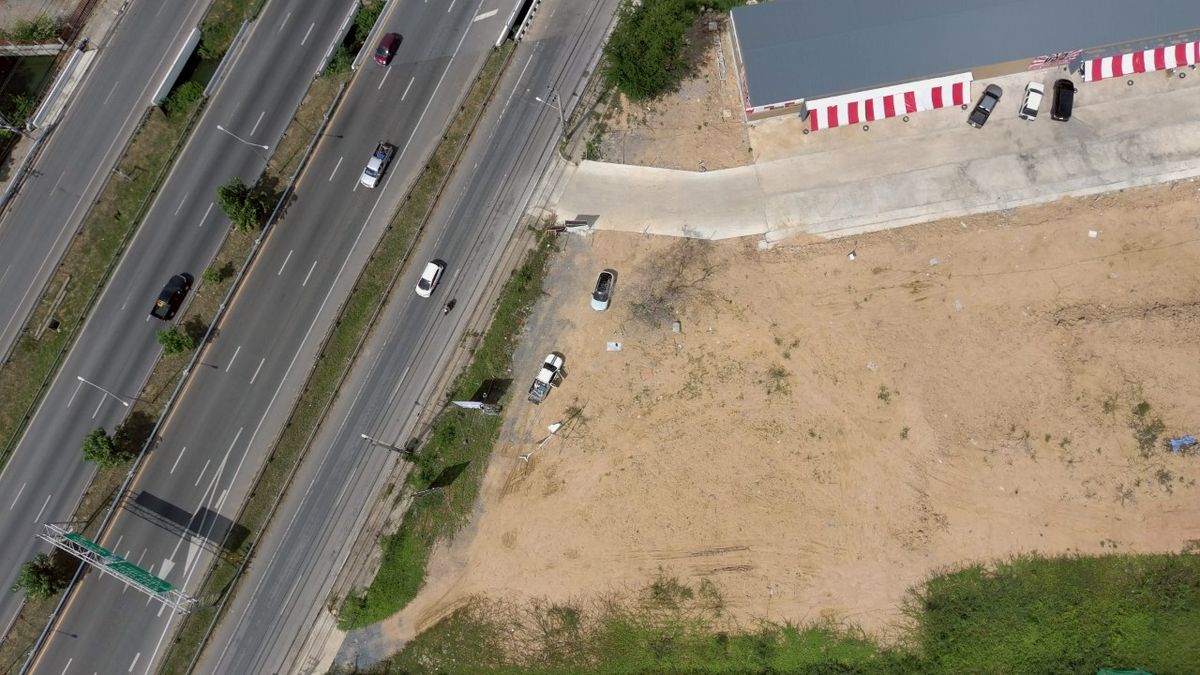 ให้เช่าที่ดินปิ่นเกล้า จรัญสนิทวงศ์ : โอกาสทอง! ให้เช่าที่ดินติดถนนบรมราชชนนี 1 ไร่ สามพราน นครปฐม ทำเลธุรกิจศักยภาพสูง (แปลงที่ 1) - พิเศษ! ไม่มีค่าหน้าดิน!