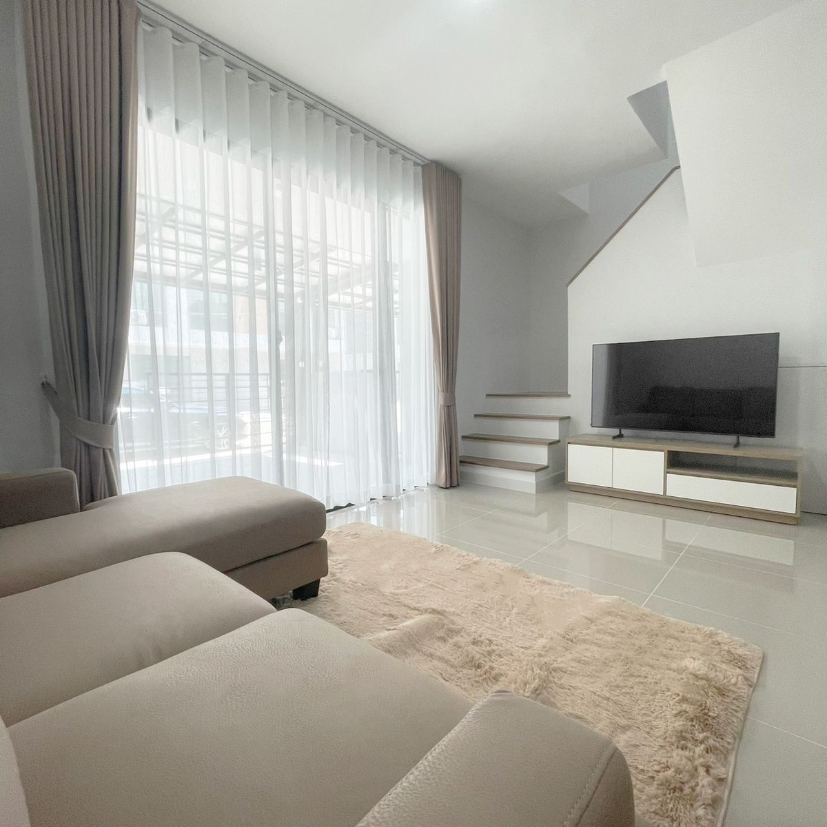 For RentTownhomeBangna, Bearing, Lasalle : NOK-050 2-story townhome for rent. PLENO Sukhumvit-Banna 2: Plino Sukhumvit-Bangna 2 
 
