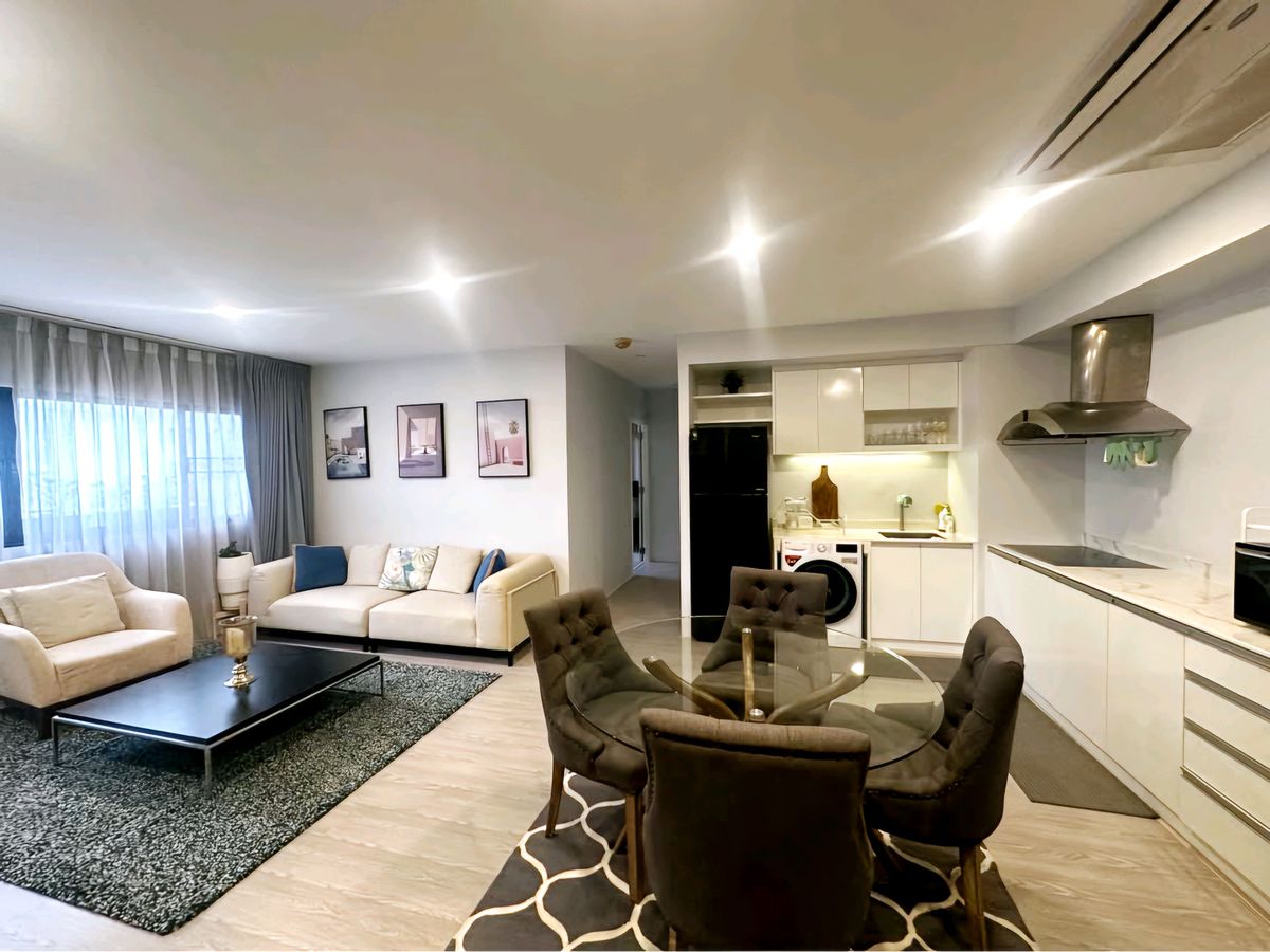 ให้เช่าคอนโดวิทยุ ชิดลม หลังสวน : ✨Spacious 2BR Condo for Rent | 98 SQ.M. in Prime Chidlom Area!✨ Only 5 Mins to BTS 🚆 Peaceful Location with Greenery View 🌿 | Solid Place Condominium | 40,000 THB/Month