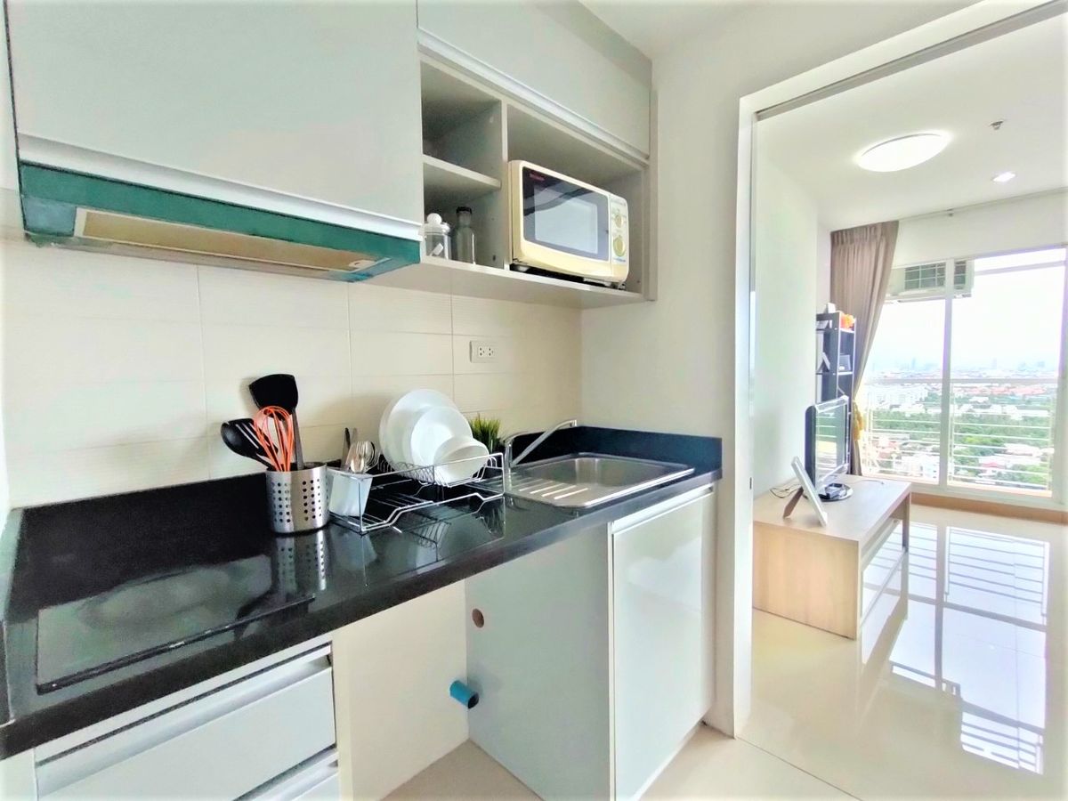 For RentCondoBang kae, Phetkasem : New renovated ready to stay. The wide room is comfortable, attached to Petchkasem.