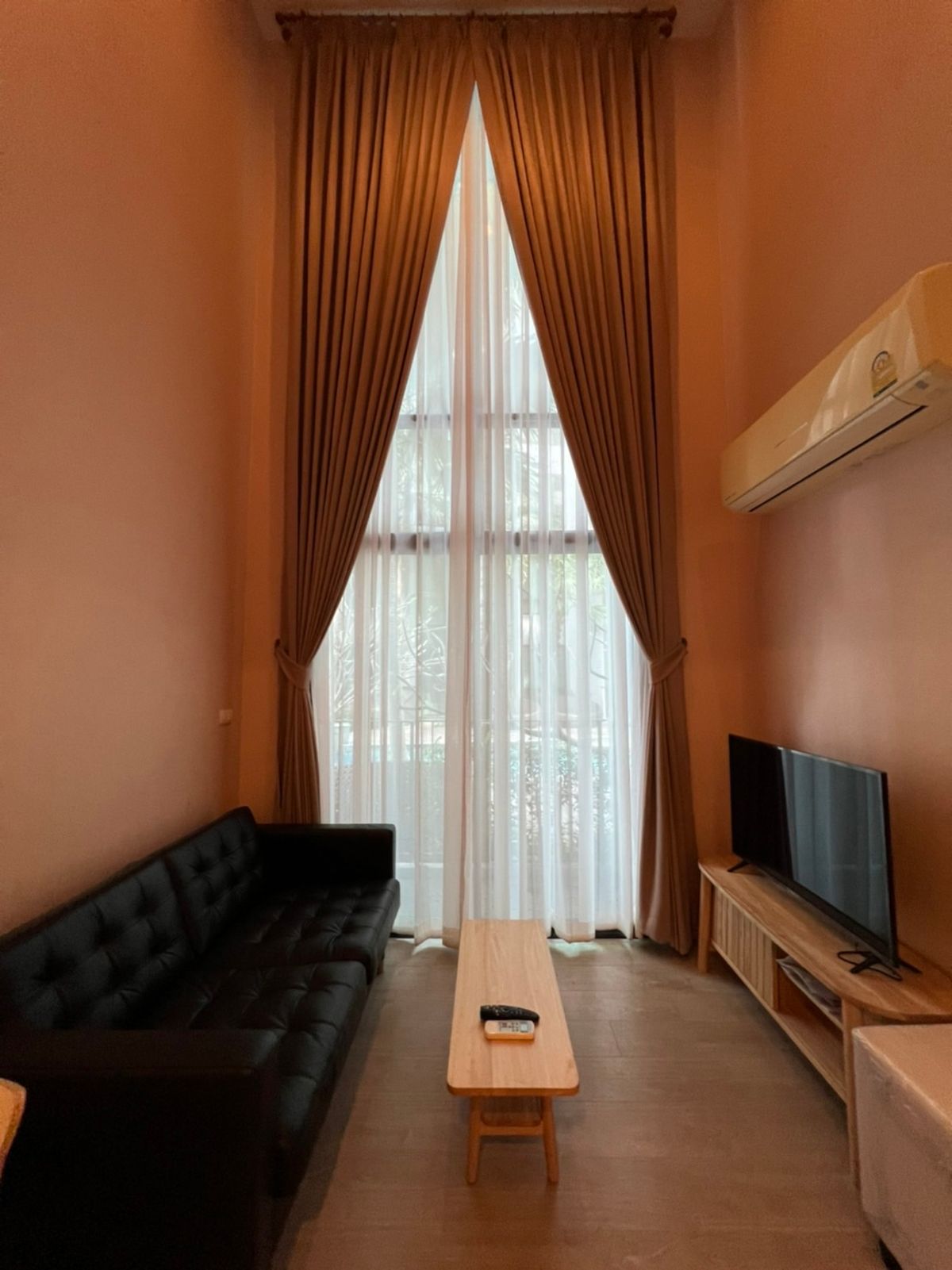 ให้เช่าคอนโดนนทบุรี บางใหญ่ บางบัวทอง : ให้เช่าคอนโด Metro Luxe Riverfront รัตนาธิเบศร์ Duplex 2bed ชั้น01 ขนาด 60 ตรม  ราคา 12,000 บาท 0958195559
