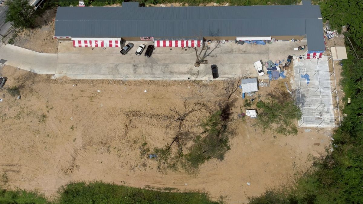 ให้เช่าที่ดินปิ่นเกล้า จรัญสนิทวงศ์ : โอกาสทอง! ให้เช่าที่ดินติดถนนบรมราชชนนี 1 ไร่ สามพราน นครปฐม ทำเลธุรกิจศักยภาพสูง (แปลงที่ 1) - พิเศษ! ไม่มีค่าหน้าดิน!